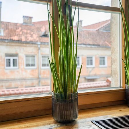 Church Through The Window Wilna Exterior foto